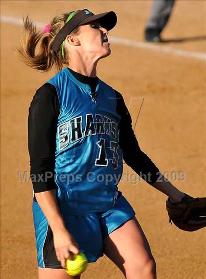 Thumbnail 3 in Santiago vs Norco (CIF SS D1 Final) photogallery.