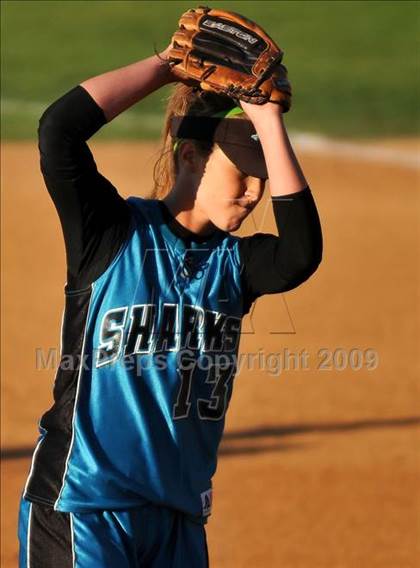 Thumbnail 3 in Santiago vs Norco (CIF SS D1 Final) photogallery.