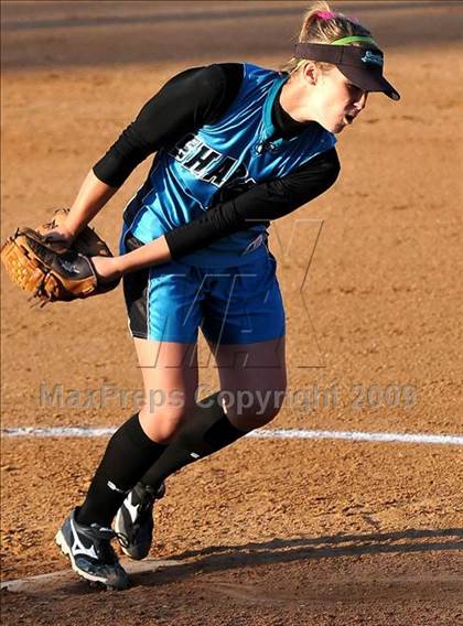 Thumbnail 3 in Santiago vs Norco (CIF SS D1 Final) photogallery.