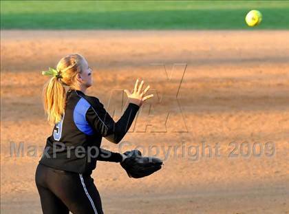 Thumbnail 1 in Santiago vs Norco (CIF SS D1 Final) photogallery.