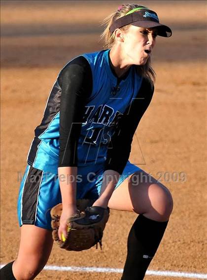 Thumbnail 3 in Santiago vs Norco (CIF SS D1 Final) photogallery.