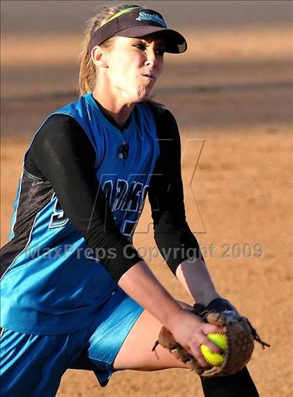 Thumbnail 2 in Santiago vs Norco (CIF SS D1 Final) photogallery.
