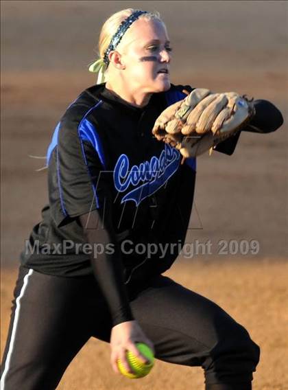 Thumbnail 1 in Santiago vs Norco (CIF SS D1 Final) photogallery.