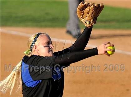 Thumbnail 1 in Santiago vs Norco (CIF SS D1 Final) photogallery.