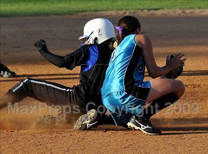 Thumbnail 3 in Santiago vs Norco (CIF SS D1 Final) photogallery.