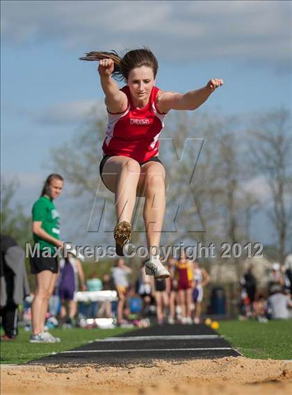 Thumbnail 3 in Wolverine Track Classic (Girls) photogallery.