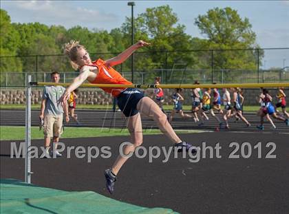 Thumbnail 3 in Wolverine Track Classic (Girls) photogallery.