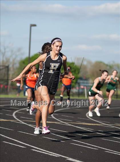Thumbnail 3 in Wolverine Track Classic (Girls) photogallery.