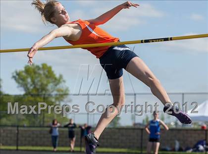 Thumbnail 2 in Wolverine Track Classic (Girls) photogallery.