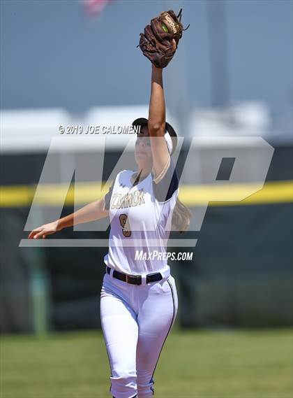 Thumbnail 2 in O'Connor vs MacArthur [Douglas] (UIL 6A Bi District) photogallery.
