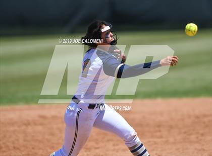 Thumbnail 2 in O'Connor vs MacArthur [Douglas] (UIL 6A Bi District) photogallery.