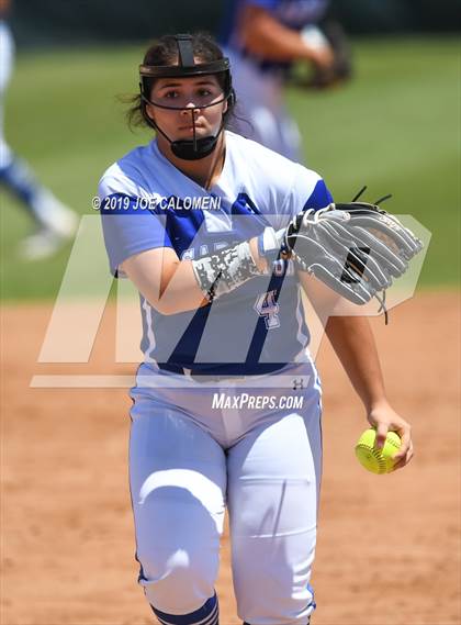 Thumbnail 2 in O'Connor vs MacArthur [Douglas] (UIL 6A Bi District) photogallery.