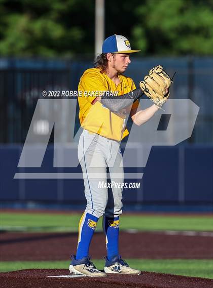 Thumbnail 2 in Brownsboro vs. Sunnyvale (UIL 4A Region II Bi-District Playoff) photogallery.