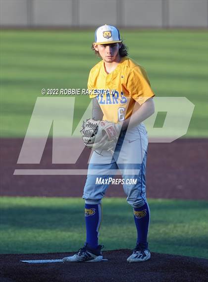 Thumbnail 3 in Brownsboro vs. Sunnyvale (UIL 4A Region II Bi-District Playoff) photogallery.