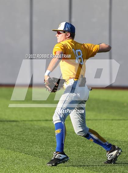 Thumbnail 3 in Brownsboro vs. Sunnyvale (UIL 4A Region II Bi-District Playoff) photogallery.