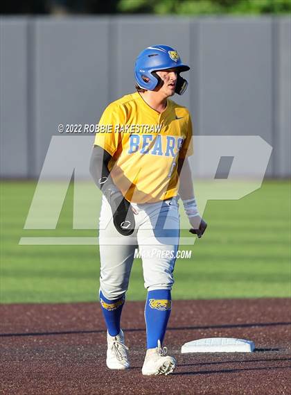 Thumbnail 3 in Brownsboro vs. Sunnyvale (UIL 4A Region II Bi-District Playoff) photogallery.