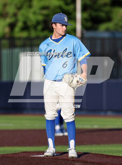 Thumbnail 2 in Brownsboro vs. Sunnyvale (UIL 4A Region II Bi-District Playoff) photogallery.