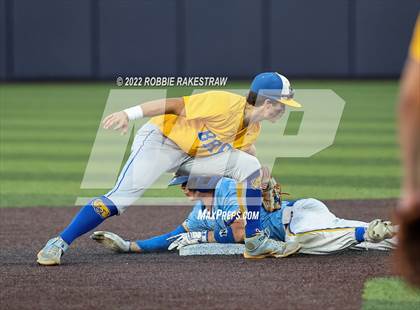 Thumbnail 2 in Brownsboro vs. Sunnyvale (UIL 4A Region II Bi-District Playoff) photogallery.