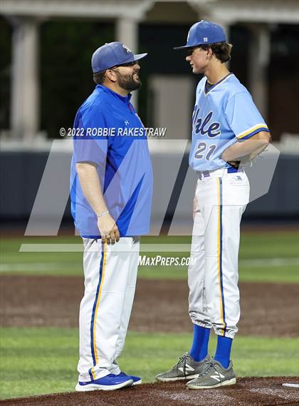 Thumbnail 3 in Brownsboro vs. Sunnyvale (UIL 4A Region II Bi-District Playoff) photogallery.