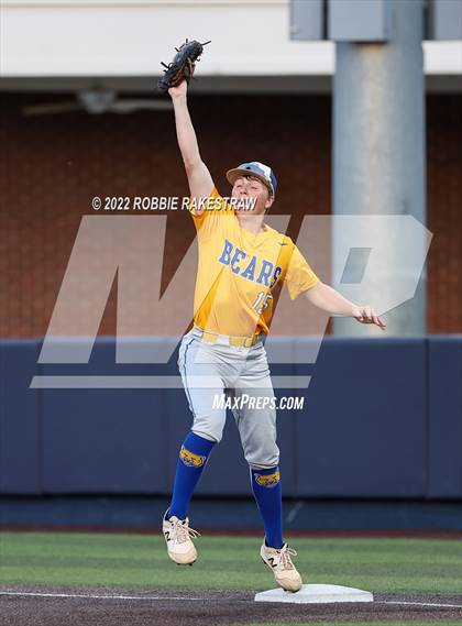Thumbnail 3 in Brownsboro vs. Sunnyvale (UIL 4A Region II Bi-District Playoff) photogallery.