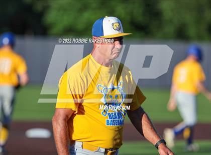 Thumbnail 1 in Brownsboro vs. Sunnyvale (UIL 4A Region II Bi-District Playoff) photogallery.