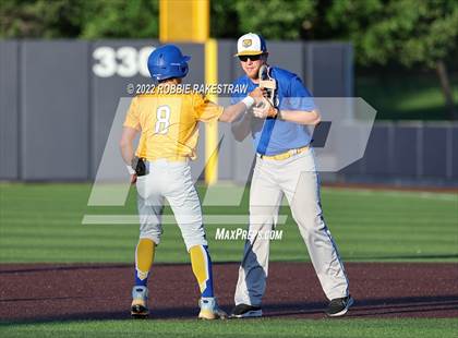 Thumbnail 1 in Brownsboro vs. Sunnyvale (UIL 4A Region II Bi-District Playoff) photogallery.