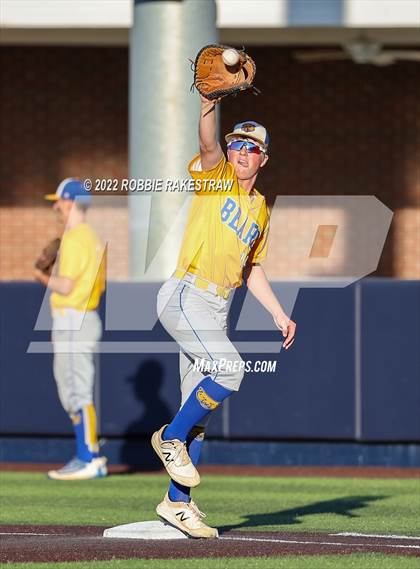 Thumbnail 1 in Brownsboro vs. Sunnyvale (UIL 4A Region II Bi-District Playoff) photogallery.