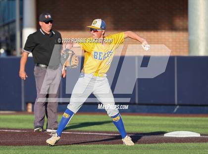 Thumbnail 1 in Brownsboro vs. Sunnyvale (UIL 4A Region II Bi-District Playoff) photogallery.