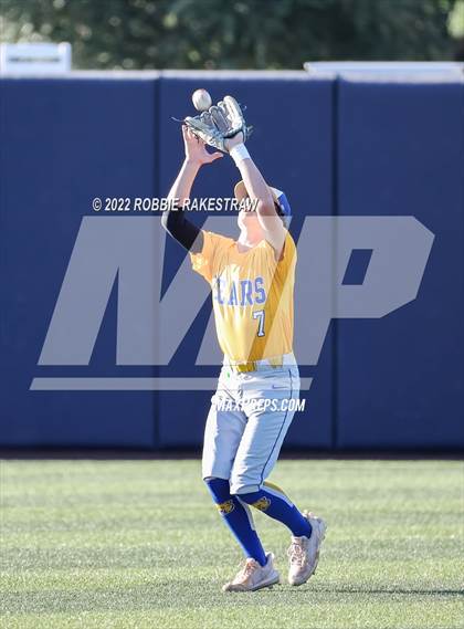 Thumbnail 1 in Brownsboro vs. Sunnyvale (UIL 4A Region II Bi-District Playoff) photogallery.