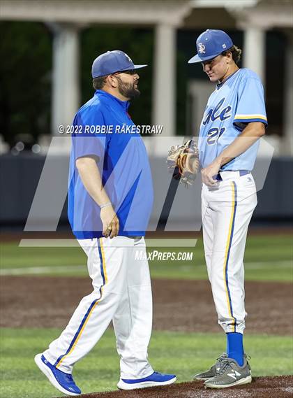 Thumbnail 1 in Brownsboro vs. Sunnyvale (UIL 4A Region II Bi-District Playoff) photogallery.