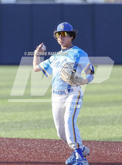 Thumbnail 2 in Brownsboro vs. Sunnyvale (UIL 4A Region II Bi-District Playoff) photogallery.