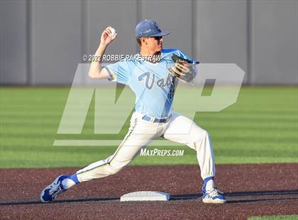 Thumbnail 3 in Brownsboro vs. Sunnyvale (UIL 4A Region II Bi-District Playoff) photogallery.