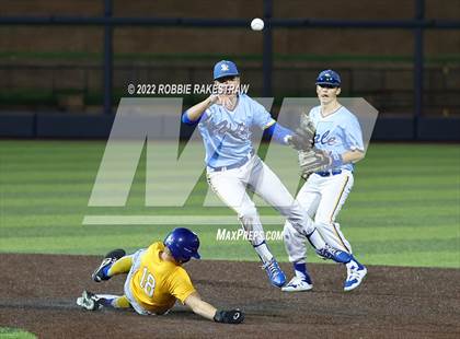 Thumbnail 3 in Brownsboro vs. Sunnyvale (UIL 4A Region II Bi-District Playoff) photogallery.