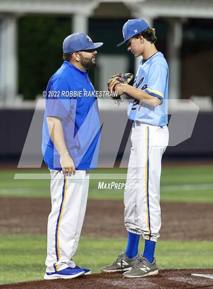 Thumbnail 2 in Brownsboro vs. Sunnyvale (UIL 4A Region II Bi-District Playoff) photogallery.