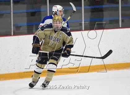 Thumbnail 2 in Notre Dame Catholic vs. Glastonbury (CIAC D1 Quarterfinal) photogallery.