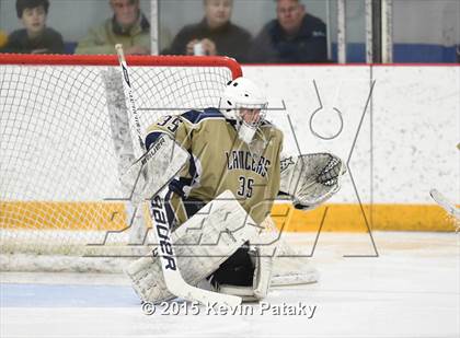 Thumbnail 2 in Notre Dame Catholic vs. Glastonbury (CIAC D1 Quarterfinal) photogallery.