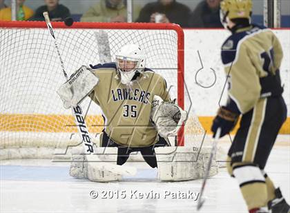 Thumbnail 2 in Notre Dame Catholic vs. Glastonbury (CIAC D1 Quarterfinal) photogallery.