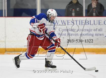 Thumbnail 2 in Notre Dame Catholic vs. Glastonbury (CIAC D1 Quarterfinal) photogallery.