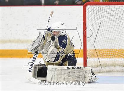 Thumbnail 3 in Notre Dame Catholic vs. Glastonbury (CIAC D1 Quarterfinal) photogallery.
