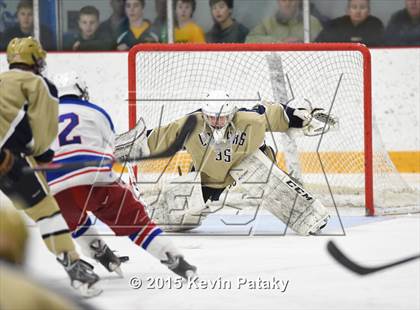 Thumbnail 3 in Notre Dame Catholic vs. Glastonbury (CIAC D1 Quarterfinal) photogallery.