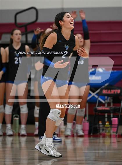Thumbnail 3 in Marin Catholic vs Branson photogallery.