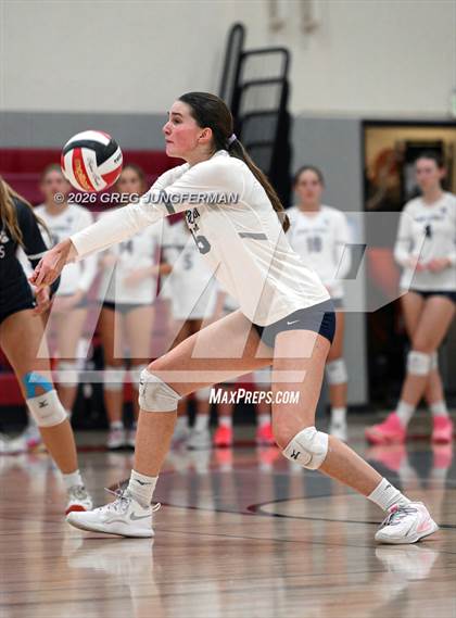Thumbnail 2 in Marin Catholic vs Branson photogallery.