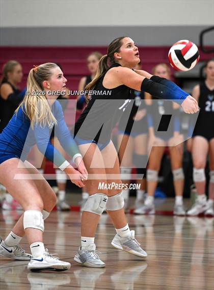 Thumbnail 1 in Marin Catholic vs Branson photogallery.