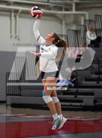 Thumbnail 3 in Marin Catholic vs Branson photogallery.