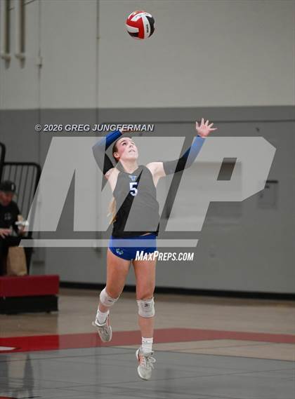 Thumbnail 2 in Marin Catholic vs Branson photogallery.