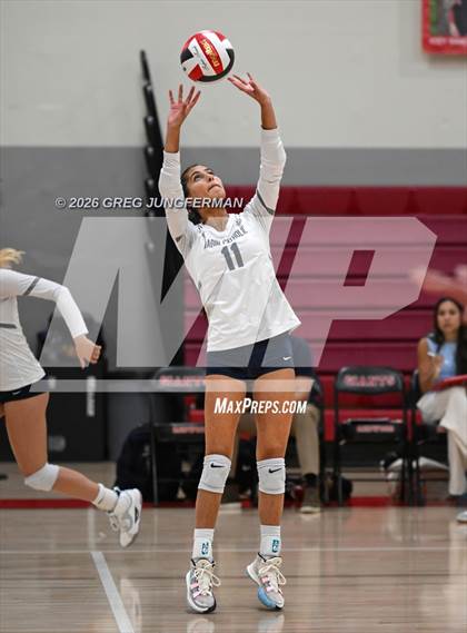 Thumbnail 3 in Marin Catholic vs Branson photogallery.