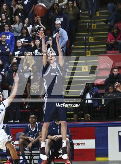 Thumbnail 3 in Stony Brook vs Moravia (NYSPHSAA Class C Semifinal) photogallery.