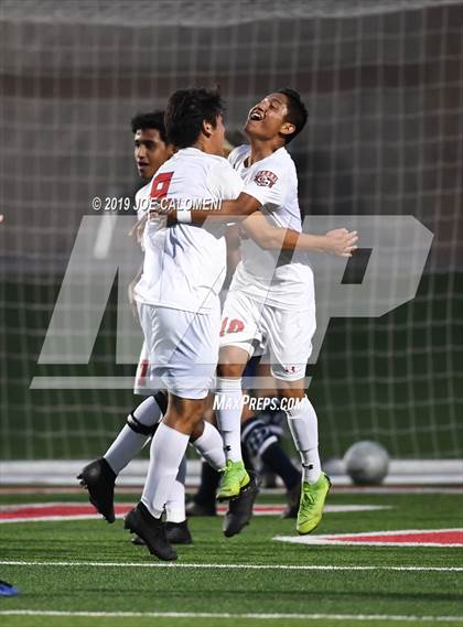 Thumbnail 1 in Lee [Robert E.] vs College Park (UIL 6A Semifinal) photogallery.