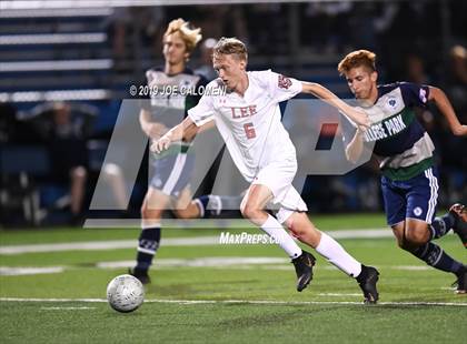 Thumbnail 2 in Lee [Robert E.] vs College Park (UIL 6A Semifinal) photogallery.
