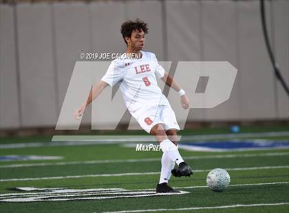 Thumbnail 2 in Lee [Robert E.] vs College Park (UIL 6A Semifinal) photogallery.